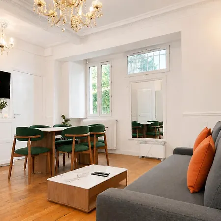 Quartier Nation 2 Bedroom With Netflix Διαμέρισμα *