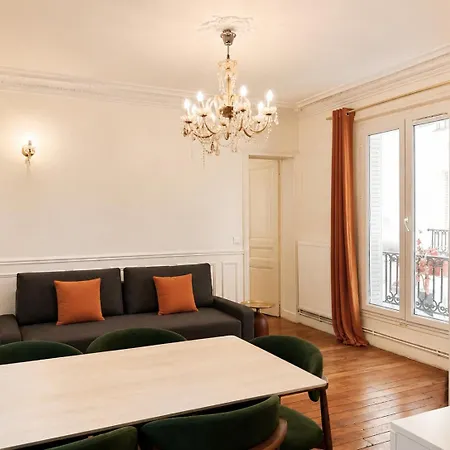 Quartier Nation 2 Bedroom With Netflix Διαμέρισμα