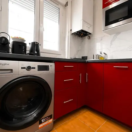 Apartment Quartier Nation 2 Bedroom With Netflix *