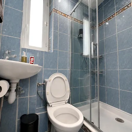 Apartment Quartier Nation 2 Bedroom With Netflix *